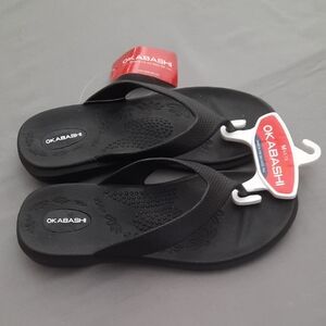 New With Tags Okabashi Classic Black Sandals Size M